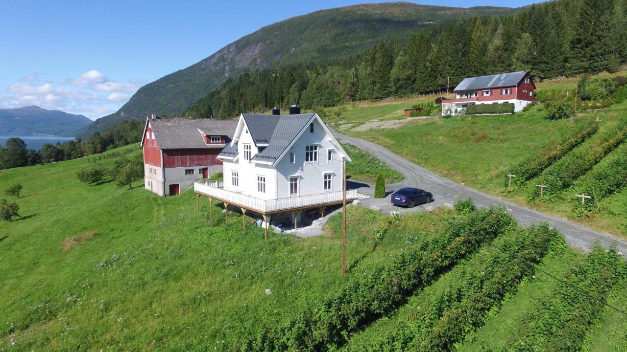 Solheim Gard Villa Stryn Exterior photo